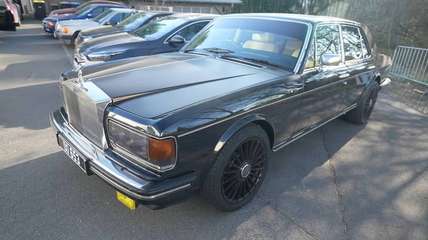 You're Going To Want To Watch This 5,000 Pound Rolls Royce Get Hucked Around The Nürburgring